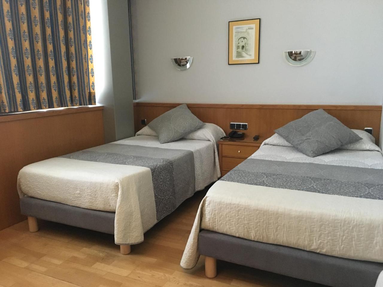 Encasa Hotel Almansa Exterior photo